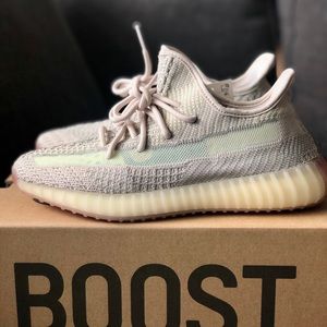 Yeezy 350 v2 citrin non reflective